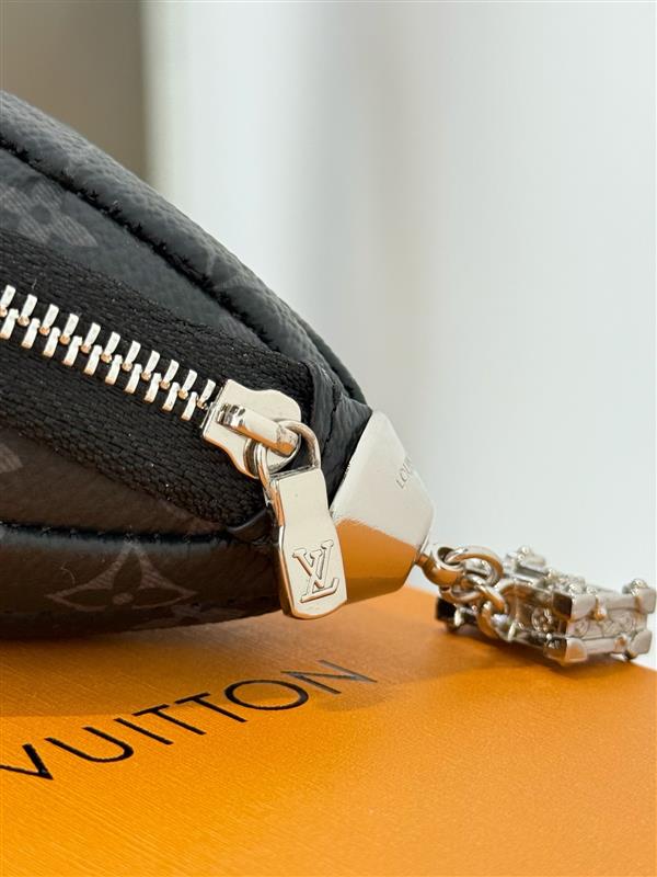 2026124151052880 740